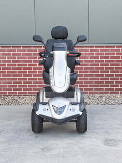 Dan&eacute;e.18 scootmobiel kleur zilver