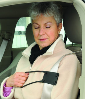 Seat belt reacher