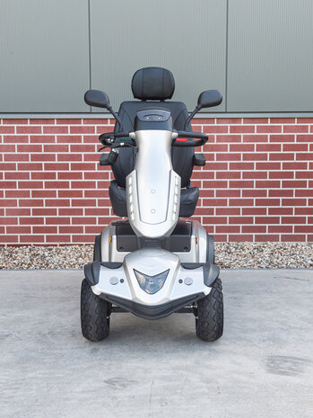 Dan&eacute;e.18 scootmobiel kleur zilver